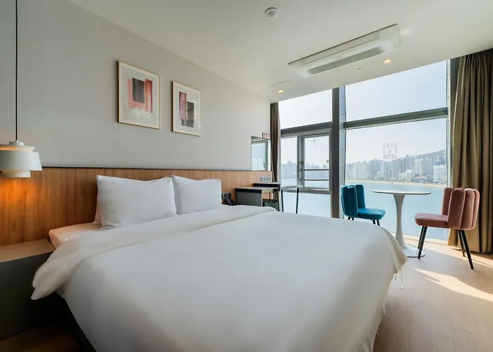 Gray 193 Hotel