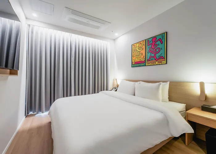 Hotel Gray 193