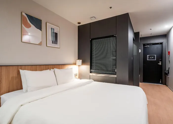 Hotel Gray 193