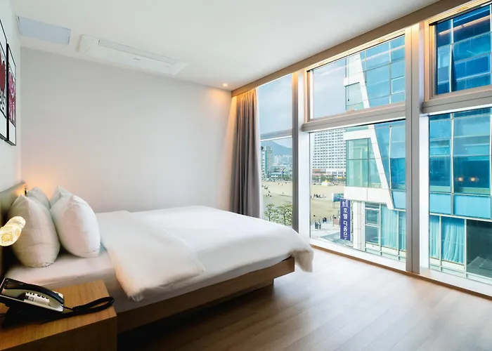 Gray 193 Hotel