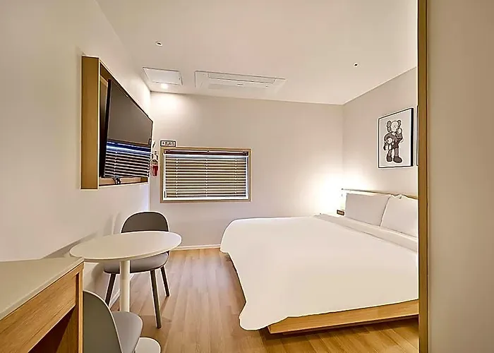 Gray 193 Hotel Pusan