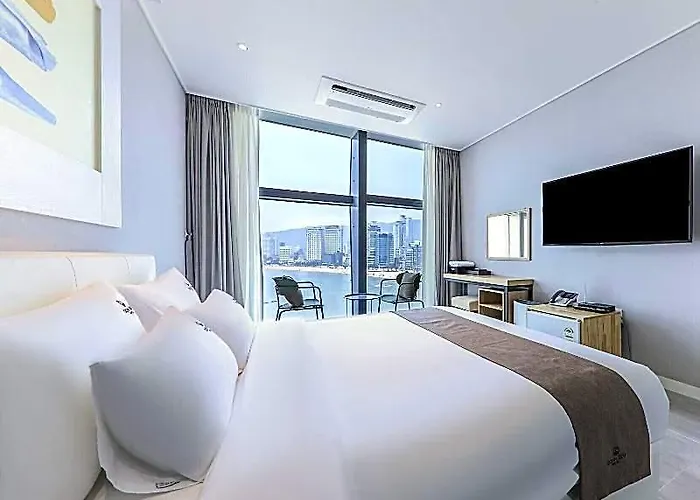 Gray 193 Hotel Pusan